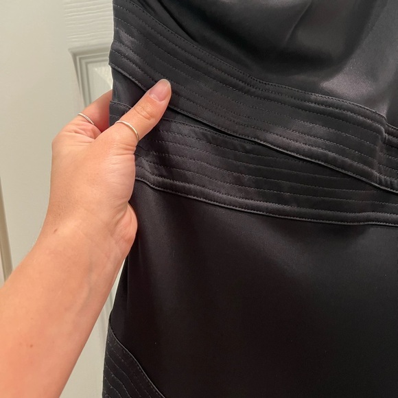 NWT Alexis Addison One-Shoulder Black Gown - Picture 8 of 13